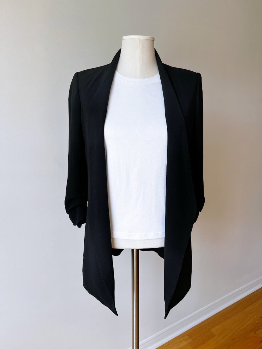 Aritzia Babaton Power Hip Blazer Black Size 4